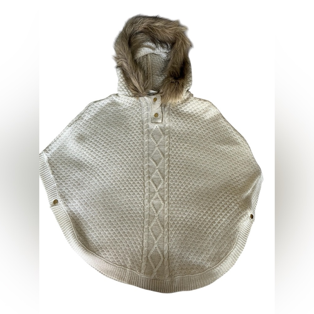 Girls Fur trimmed poncho size 7-8 plus bonus book